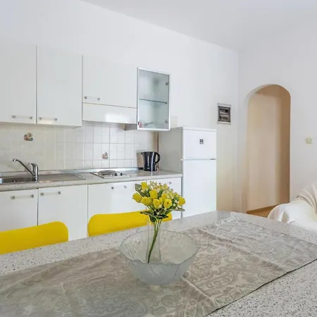 2 Bedroom Beautiful In Apartment