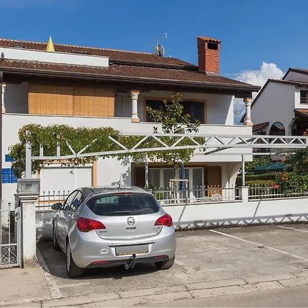 2 Bedroom Beautiful In Apartment