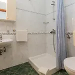 Izabela Apartament *