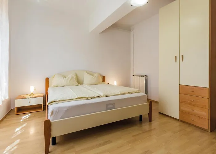 アパート Izabela